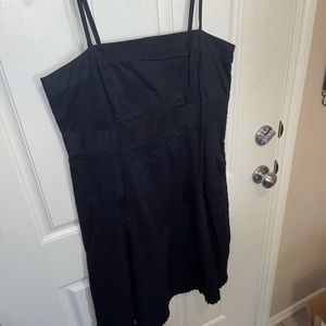 GAP Women’s “little black dress”